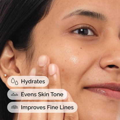Close-up of healthy, glowing skin demonstrating the benefits of The Ordinary Retinol 1% in Squalane. The image highlights key benefits including deep hydration, improved skin tone, and reduced appearance of fine lines for a smoother, more radiant complexion. 